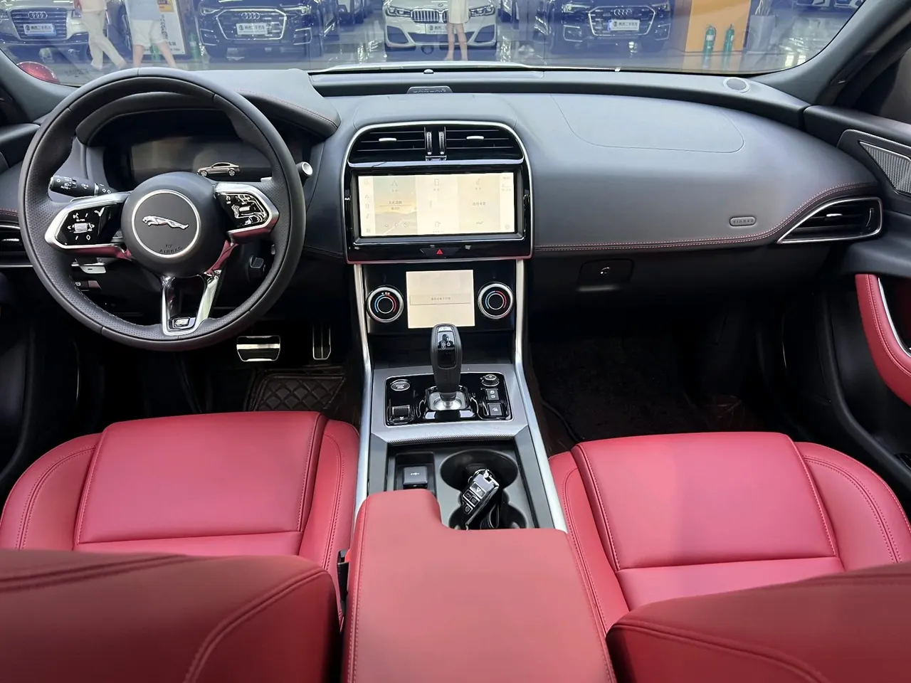 Jaguar 2024 XEL 2.0T 250PS R-DYNAMIC S Enterprising Sports Edition Automatic Gear 5