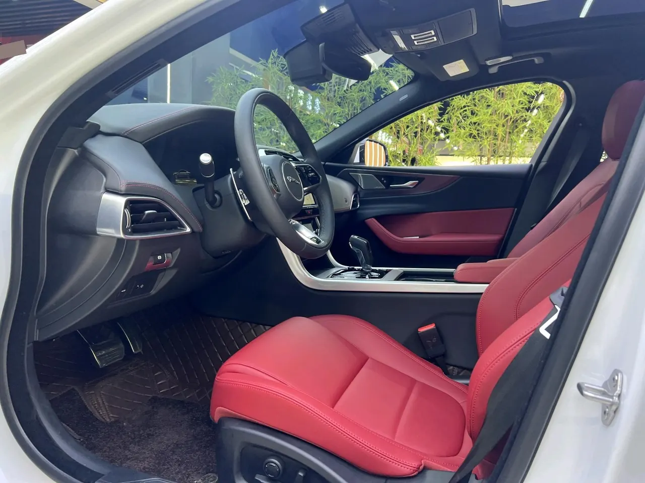 Jaguar 2024 XEL 2.0T 250PS R-DYNAMIC S Enterprising Sports Edition Automatic Gear 6