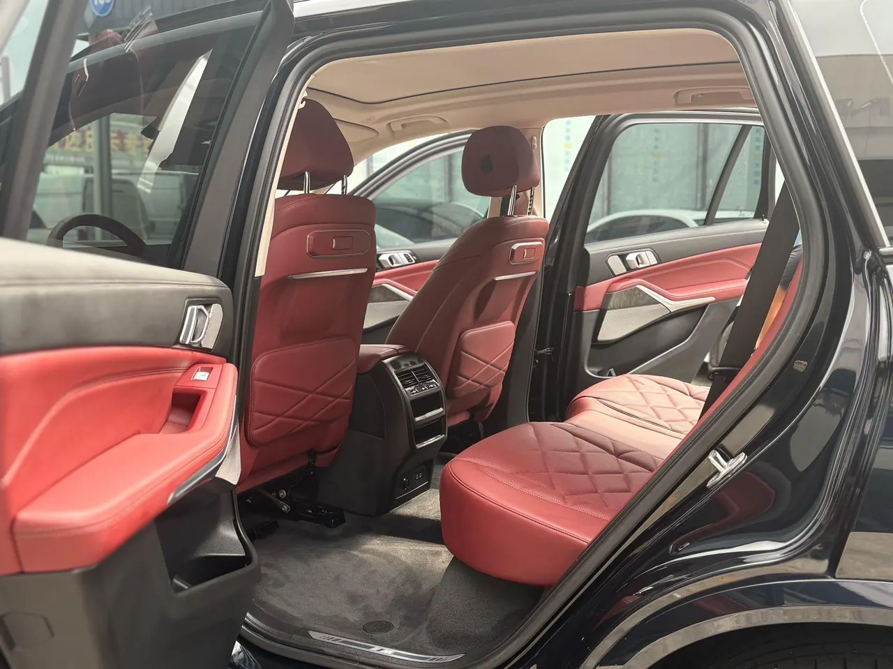 BMW 2023 X5 xDrive30Li 48V 2.0T exclusive m sports obsidian night suit automatic gear 5