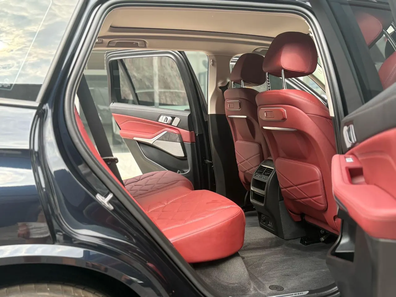 BMW 2023 X5 xDrive30Li 48V 2.0T exclusive m sports obsidian night suit automatic gear 7