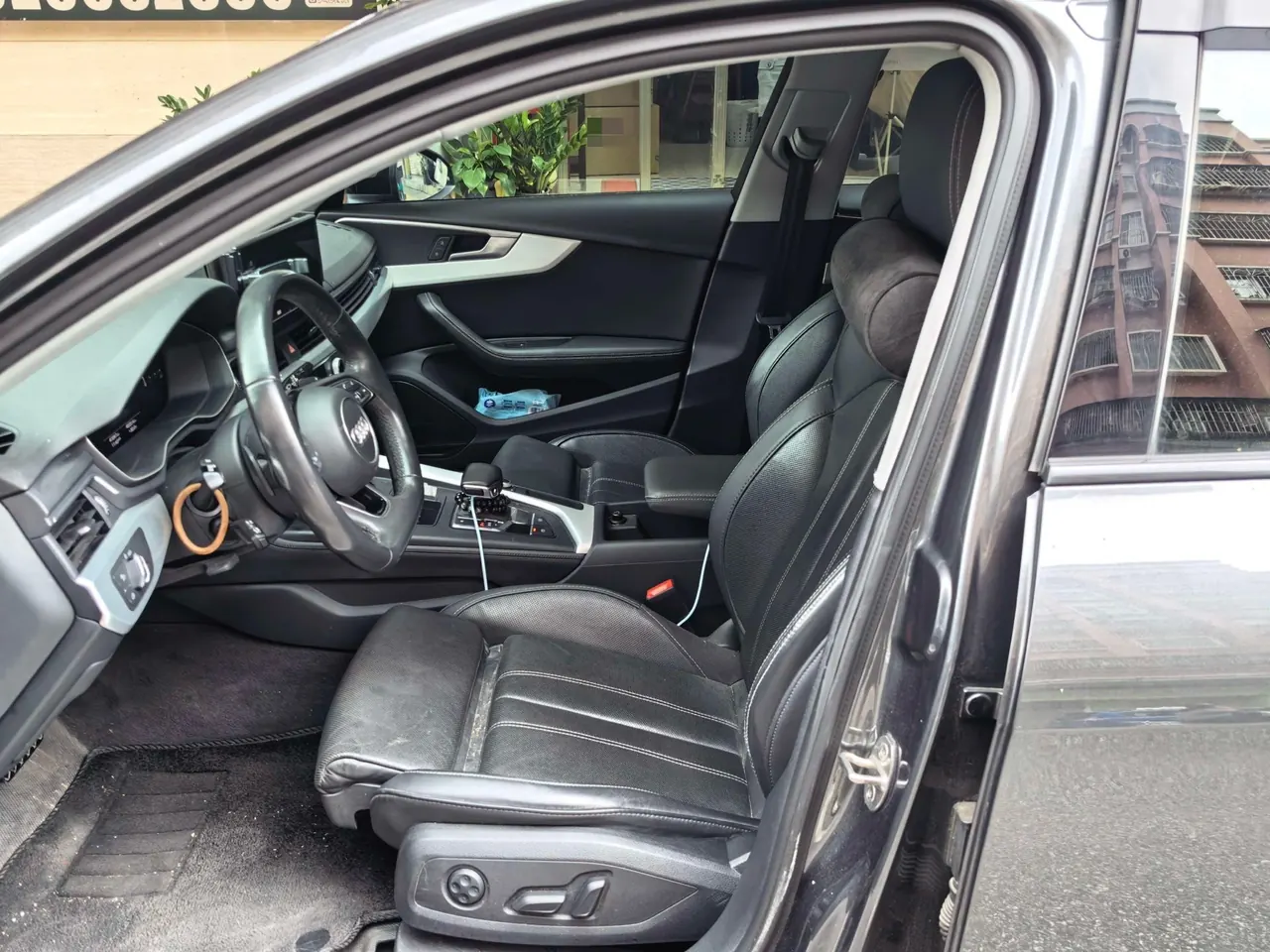 Audi 2022 A4L 2.0TFSI 40TFSI Deluxe Dynamic Automatic 7