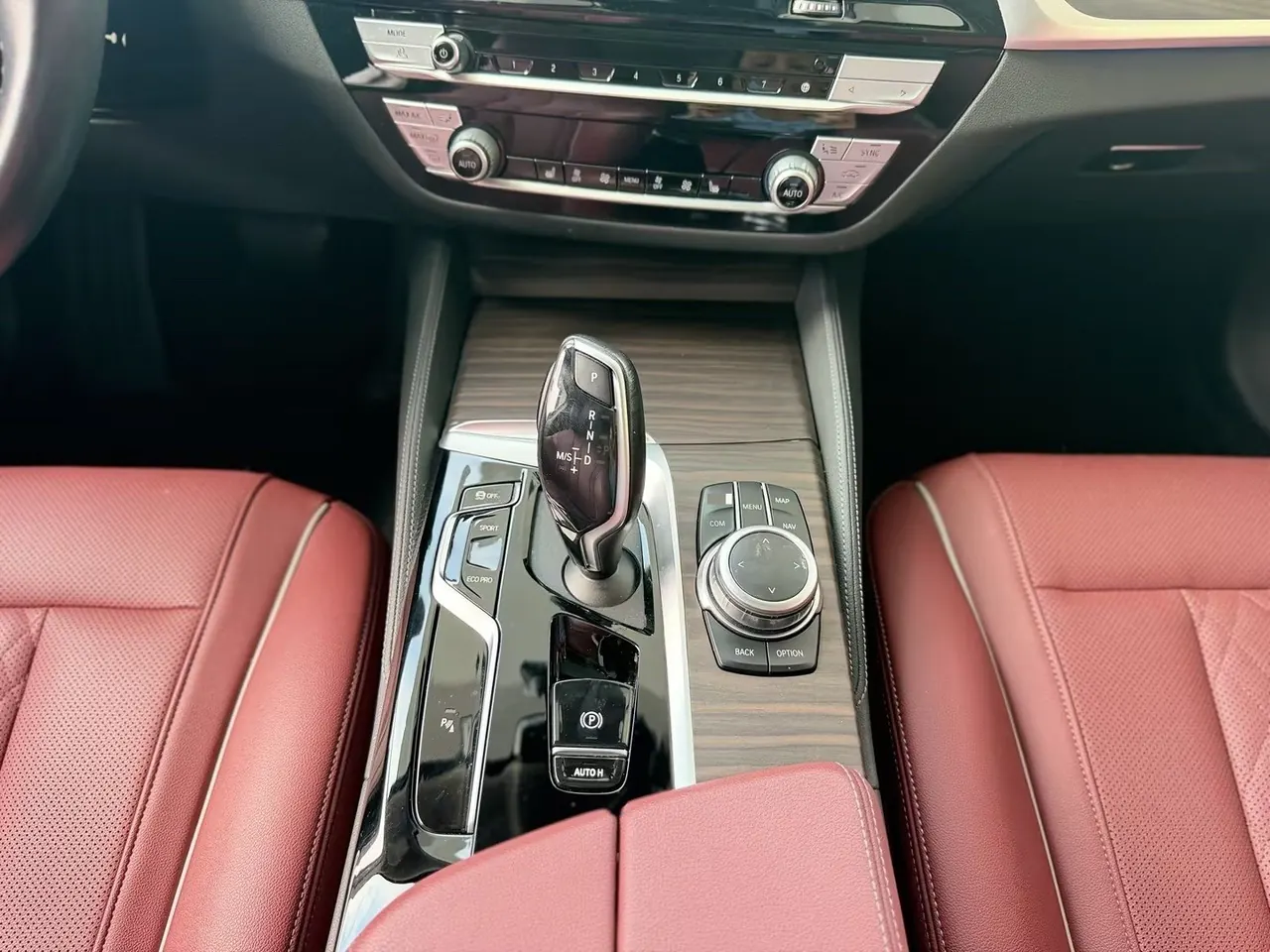 BMW 5 Series 2022 530Li 2.0T Leading Luxury Suit (Change 2) Automatic Gear 12