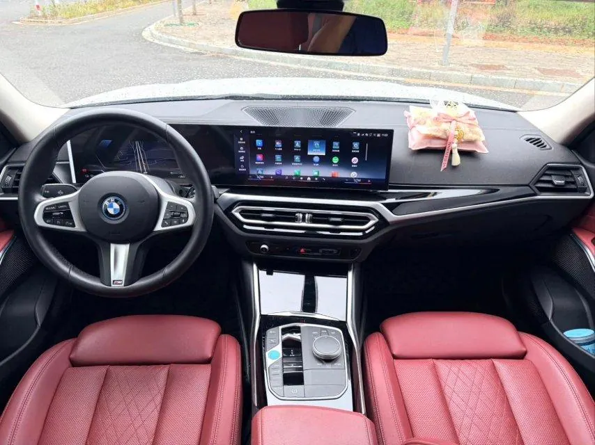 BMW 2024 i3 eDrive 35 L automatic gear 4