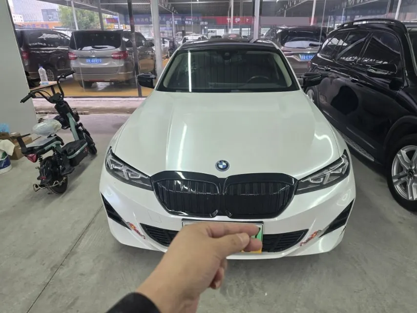 BMW 2024 i3 eDrive 35 L automatic gear 5