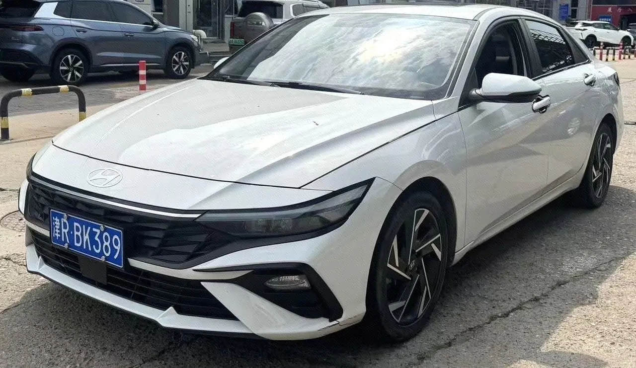 Open image lightbox: Hyundai 2023 Elantra-sedan 1.5 stepless GLX elite automatic gear