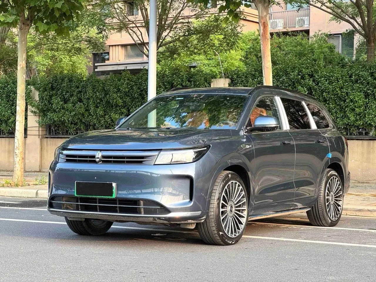 Open image lightbox: AITO 2024 AITO M7 Smart Drive Four-wheel Drive Pro Edition 6-seat Automatic Gear