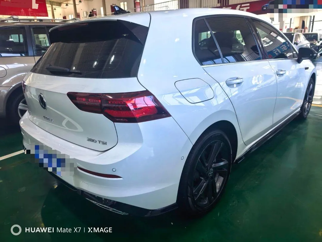 Volkswagen 2023 Golf 8 R-Line 1.4TSI 280TSI Lite Automatic 4