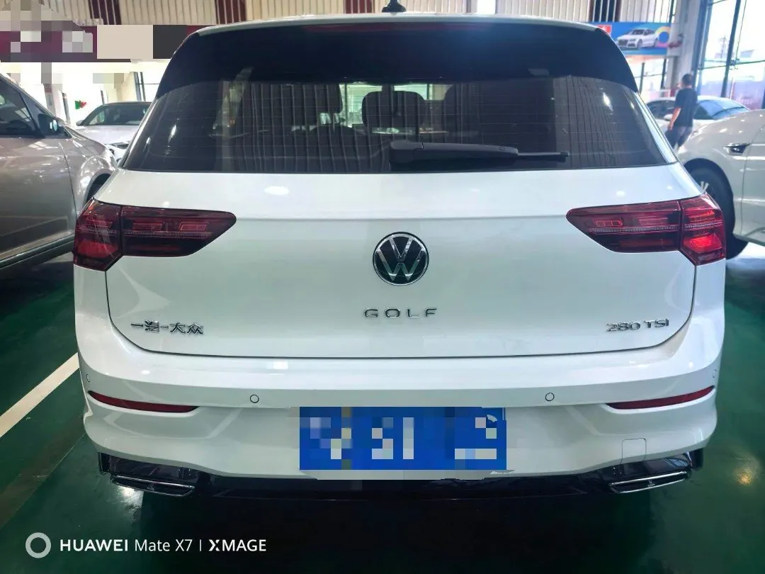 Volkswagen 2023 Golf 8 R-Line 1.4TSI 280TSI Lite Automatic 5