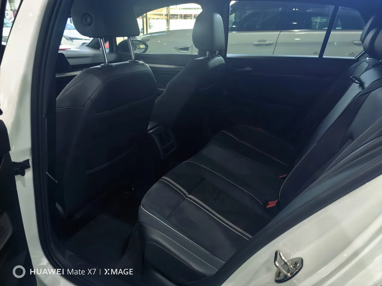 Volkswagen 2023 Golf 8 R-Line 1.4TSI 280TSI Lite Automatic 8
