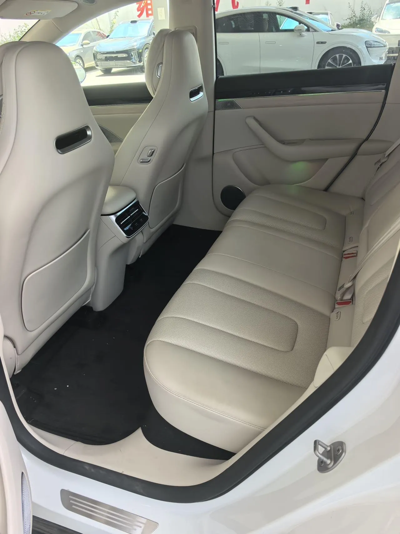 Intellectual 2024 R 7 802km Max Automatic Gear 4