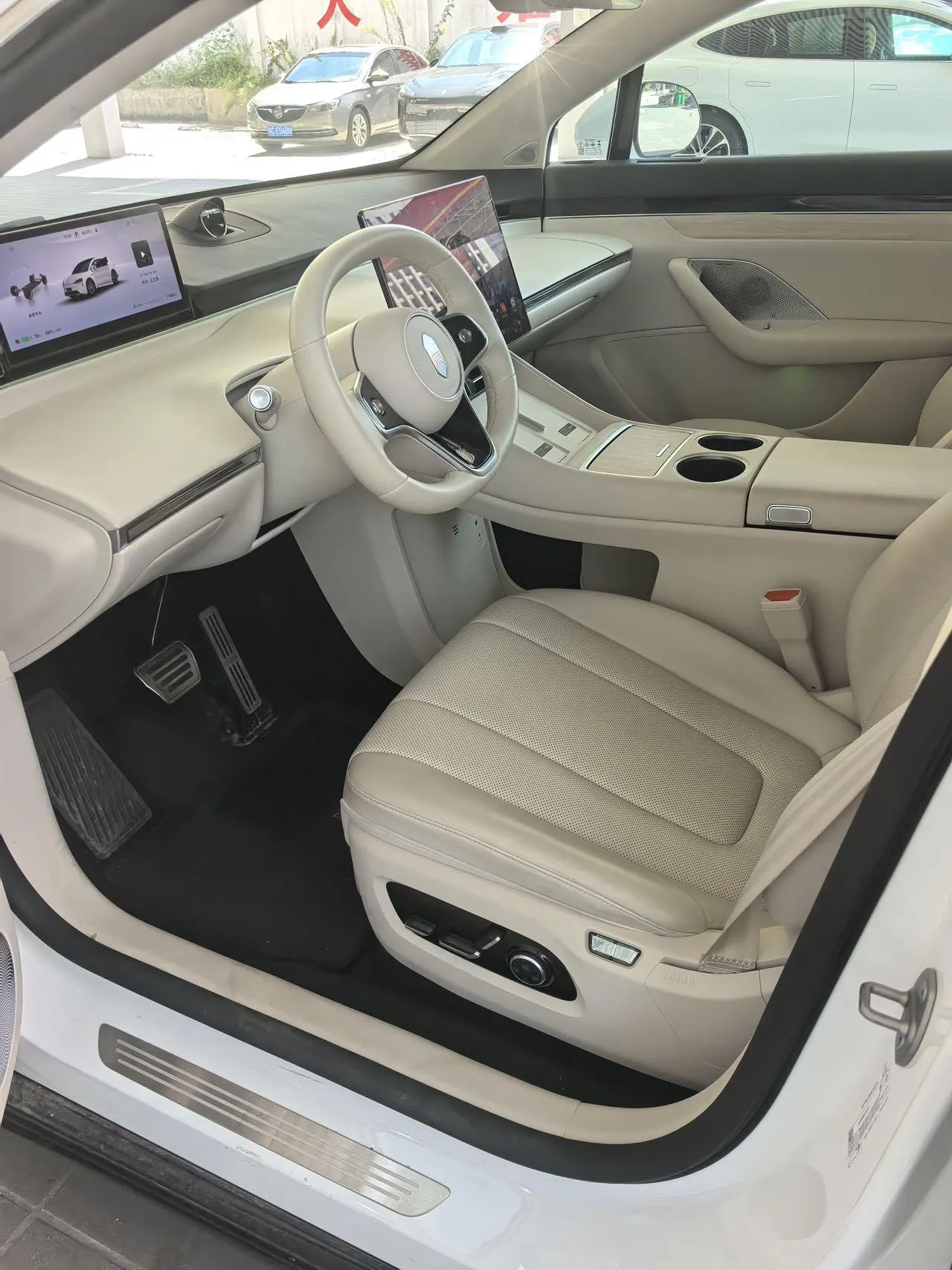 Intellectual 2024 R 7 802km Max Automatic Gear 5