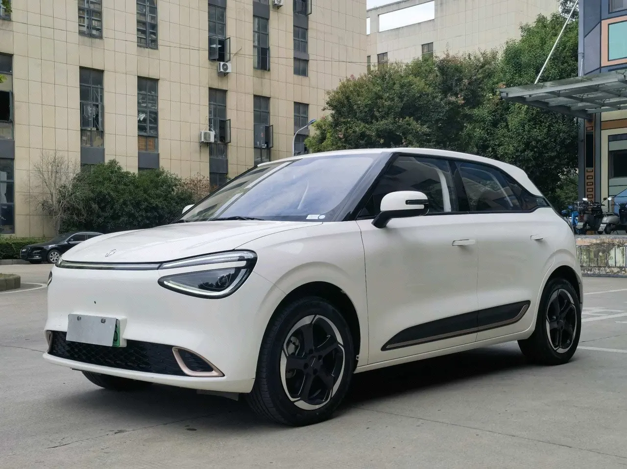Dongfeng 2024 Nammi 01 430 Plus Smart Automatic - View 1