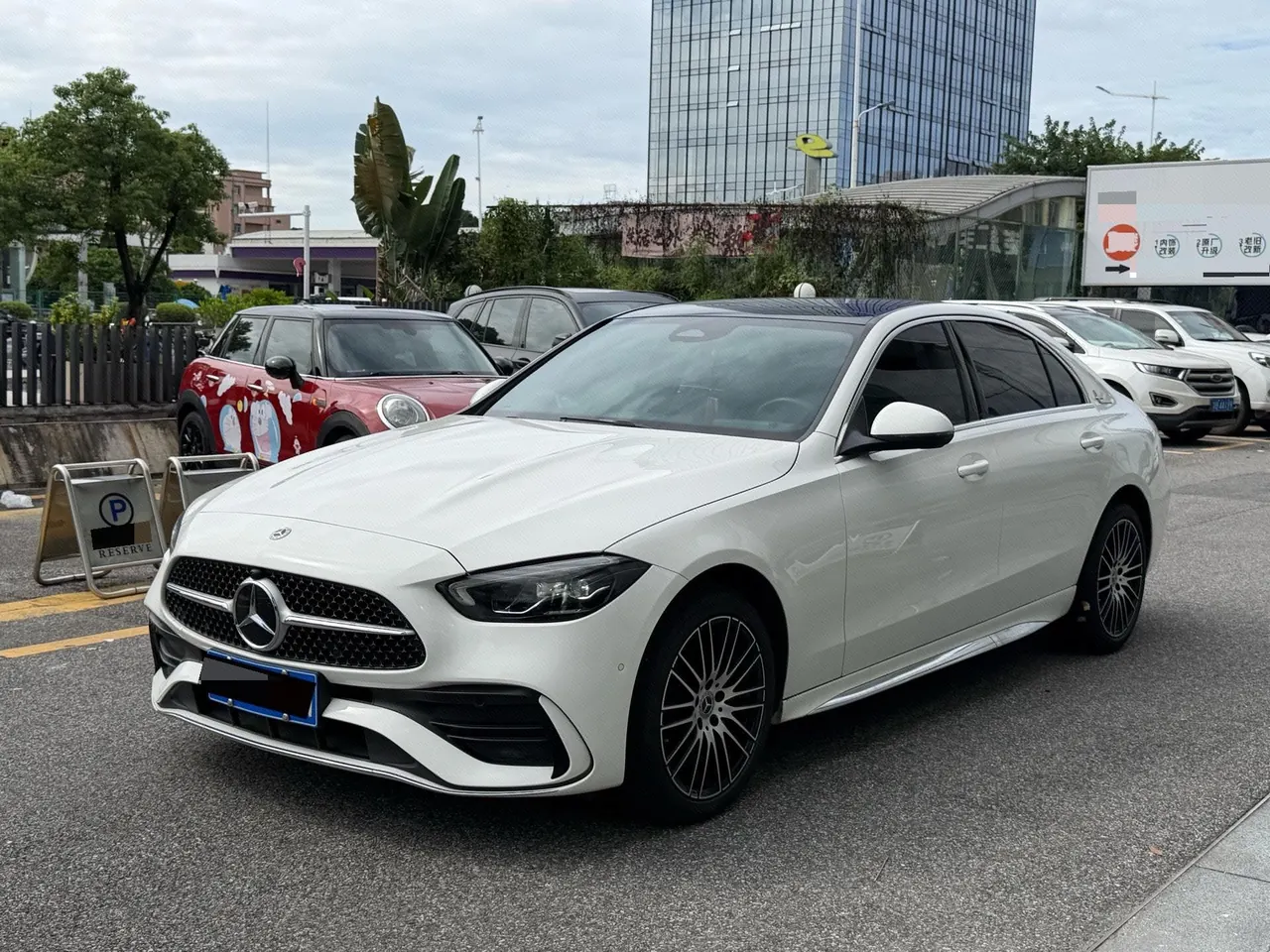 打开图片灯箱:Mercedes Benz Class C 2023 C 260 L 48V 1.5T Sports Edition Automatic Gear