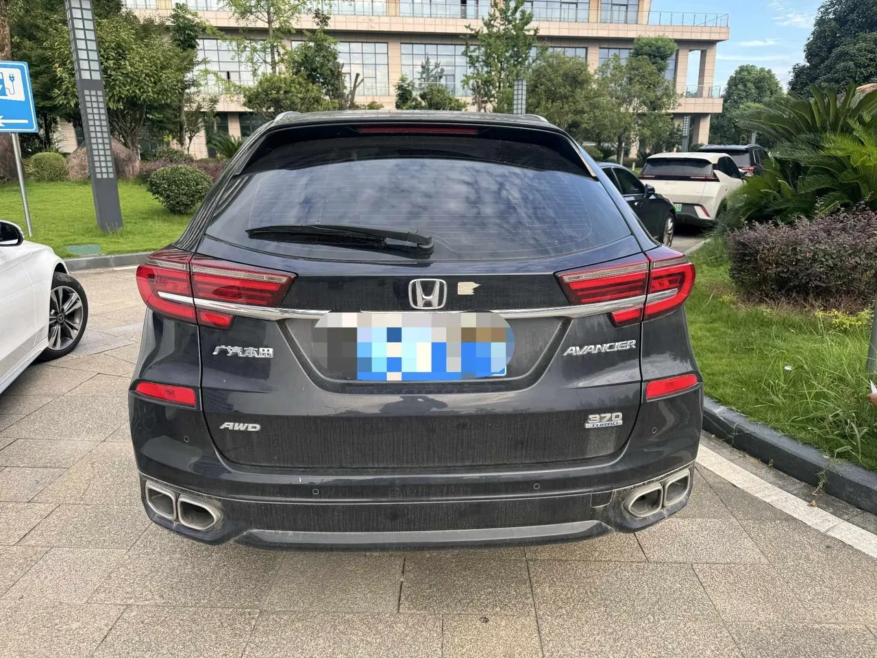 Honda 2023 Crown Road 2.0T 370TURBO Four-wheel Drive Premium Edition Automatic Gear 5