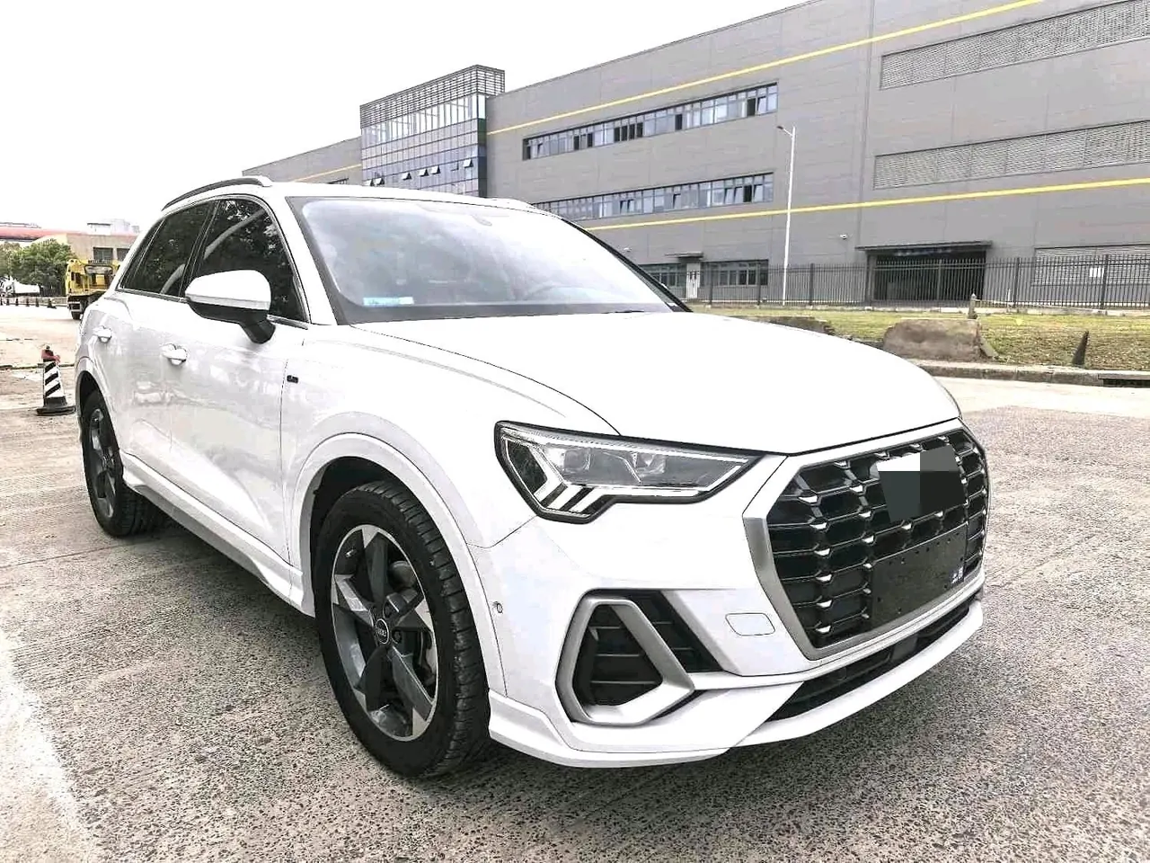 Audi 2022 Q3 1.4TFSI 35TFSI Fashion Dynamic Automatic 3