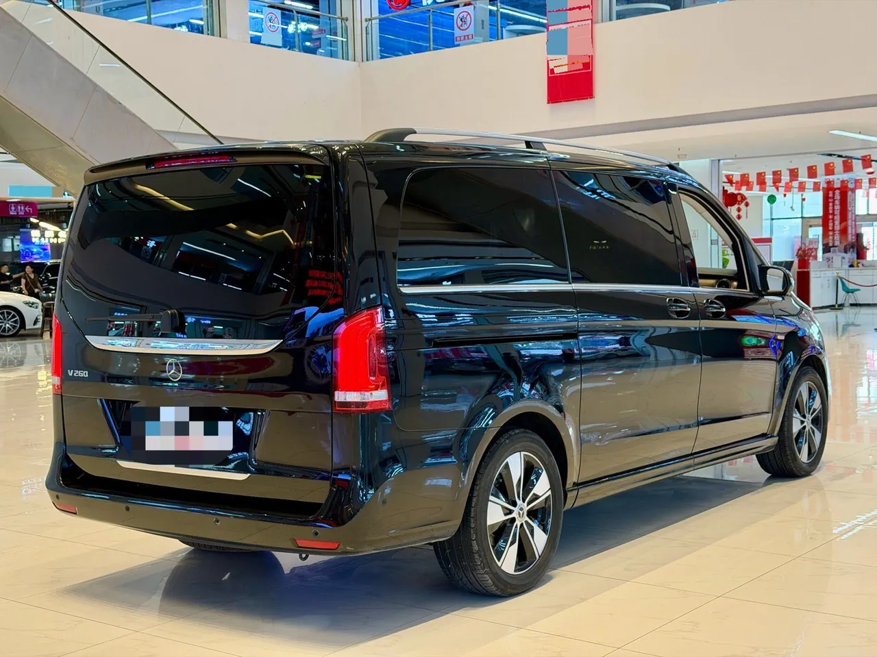 Mercedes Benz V 2022V 260 2.0T Premium Edition Automatic Gear 9