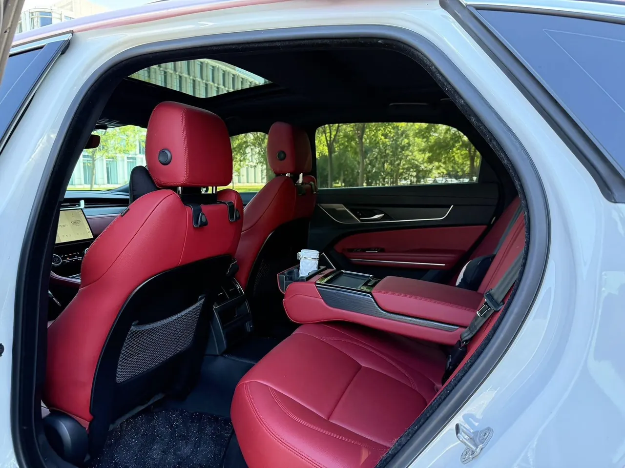 Jaguar 2023 XFL 2.0T P 12500.00g Drive Elite Sports Edition Automatic Gear 4