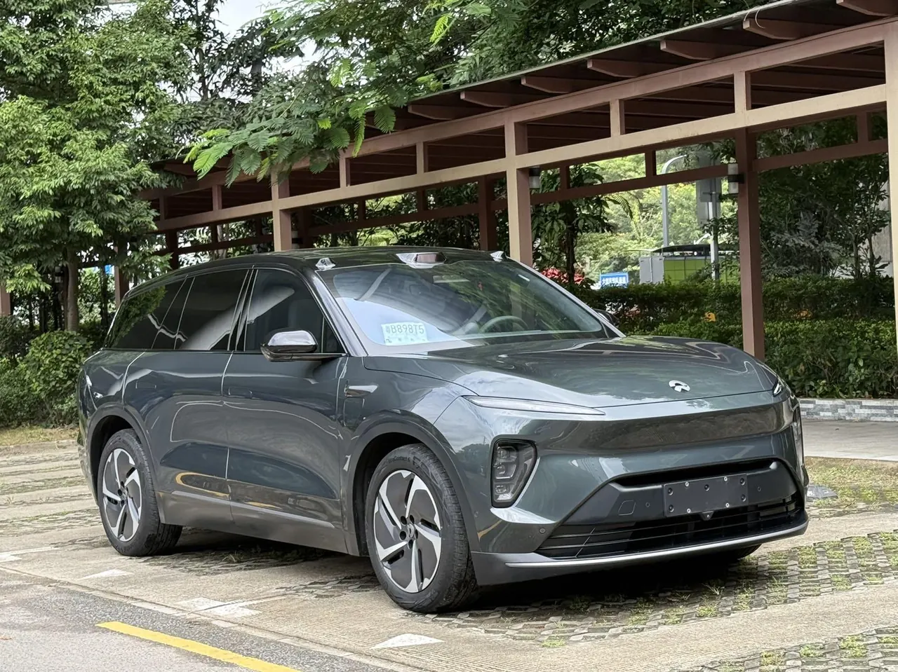 NIO 2023 ES8 75kWh automatic 4