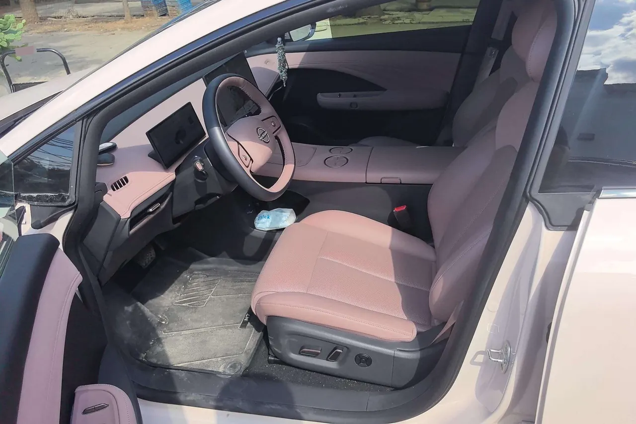 Nissan 2025 N 7 510 Pro automatic gear 3