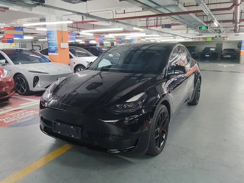Open image lightbox: Tesla 2022 Model Y rear-wheel drive version automatic transmission