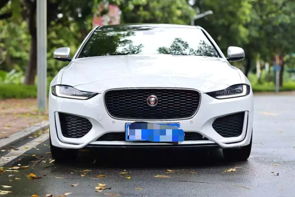 Jaguar 2022 XEL 2.0T 250PS R-DYNAMIC S Enterprising Sports Edition Automatic Gear 3