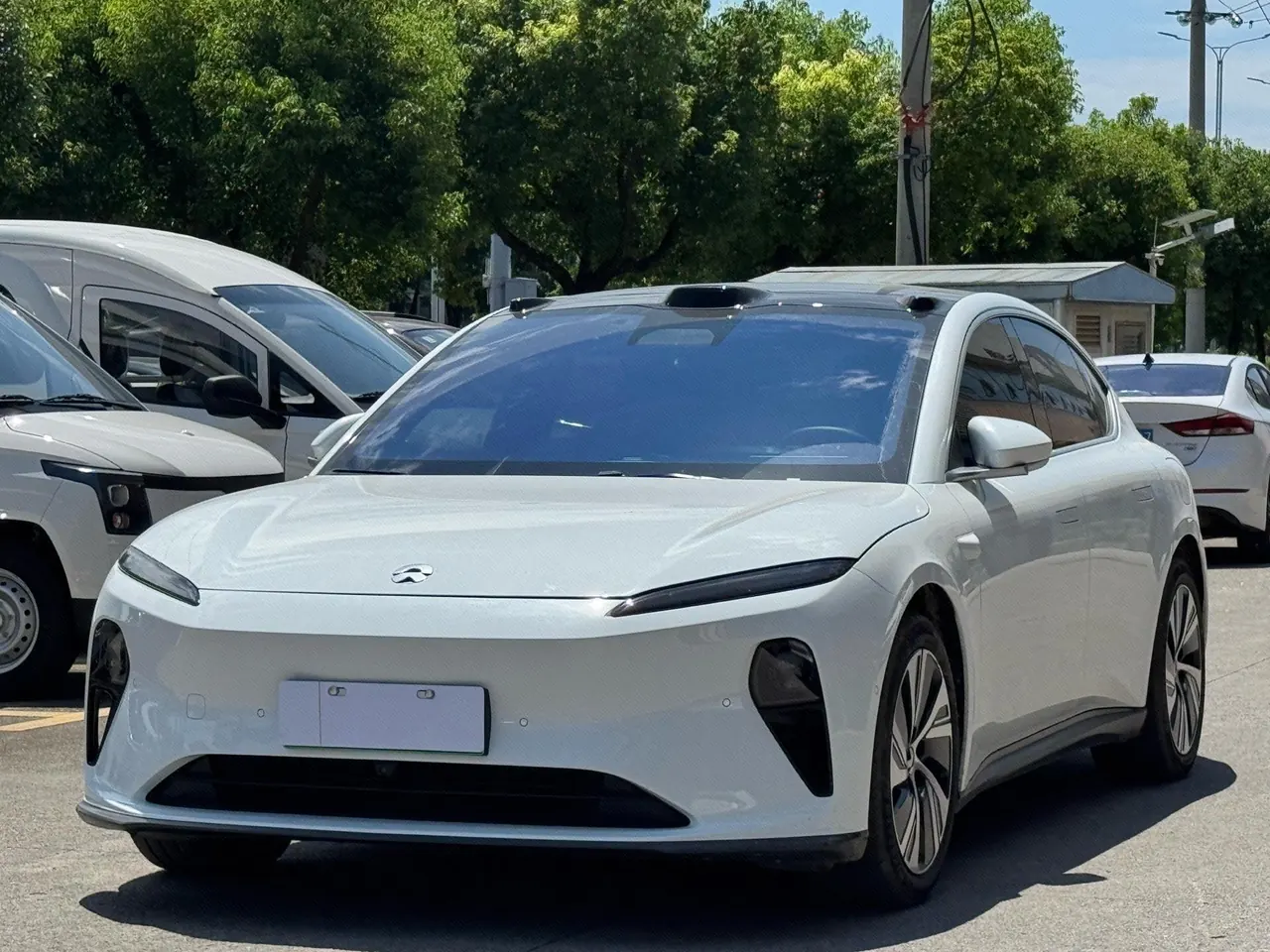 NIO 2024 ET5 75kWh automatic gear - View 1