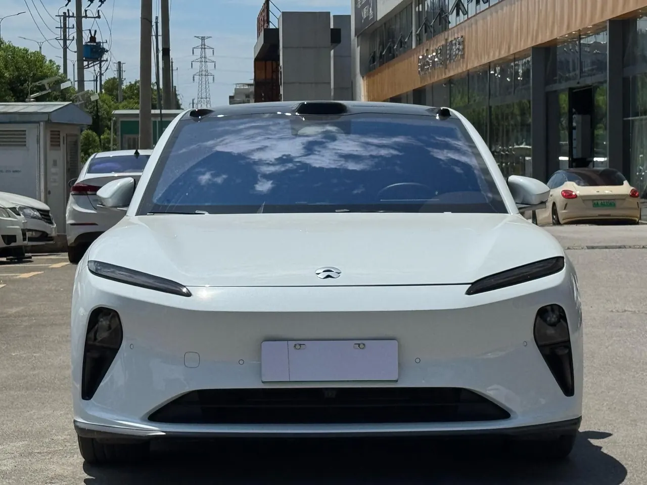 NIO 2024 ET5 75kWh automatic gear 2