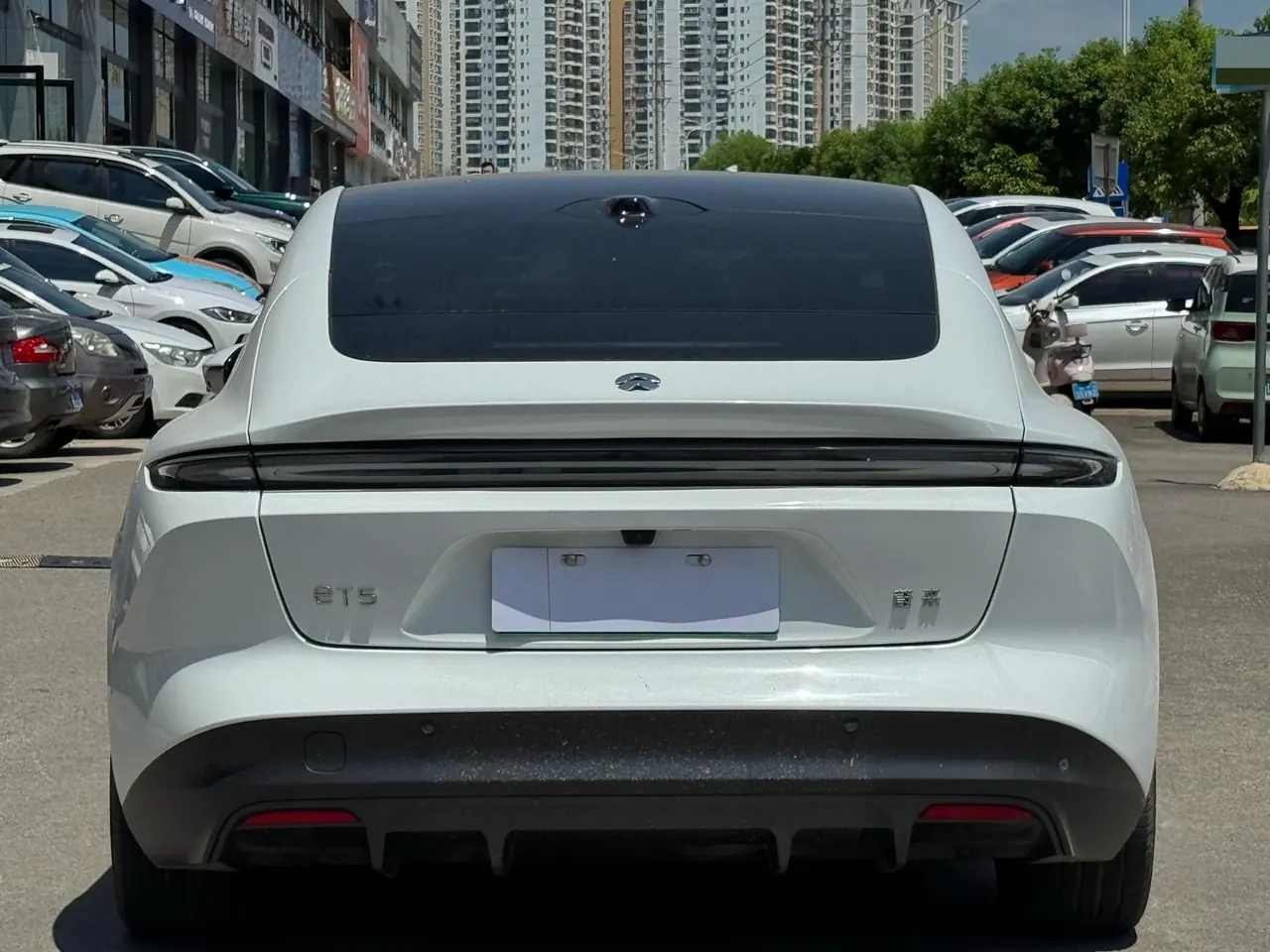 NIO 2024 ET5 75kWh automatic gear 8