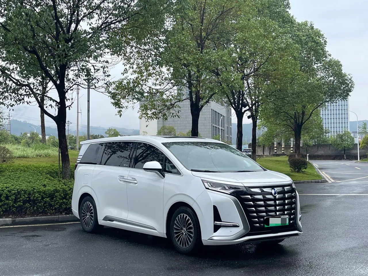 Denza 2022 Denza D9 DM-i 1.5T Stepless 970 Four-wheel Drive Honorable Automatic Gear 3