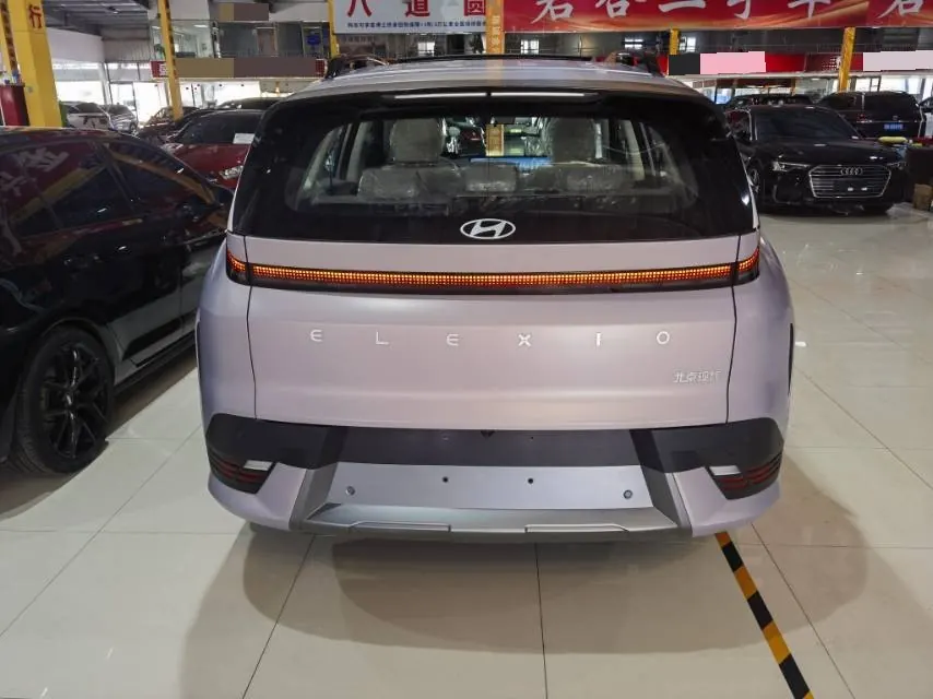 Hyundai 2025 EO Yi Europe Two-Drive SMART Edition 64.2kWh Automatic Gear 5