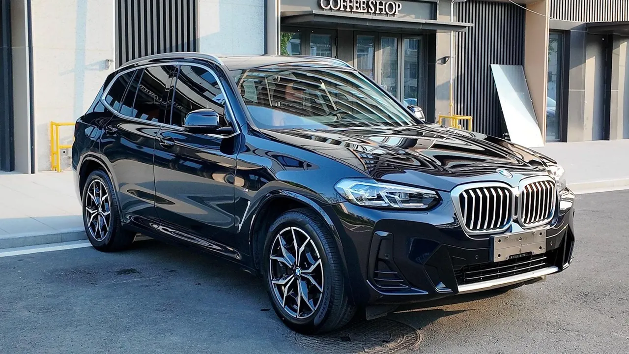 BMW 2022 X3 xDrive25i 2.0T M sports suit automatic gear 3