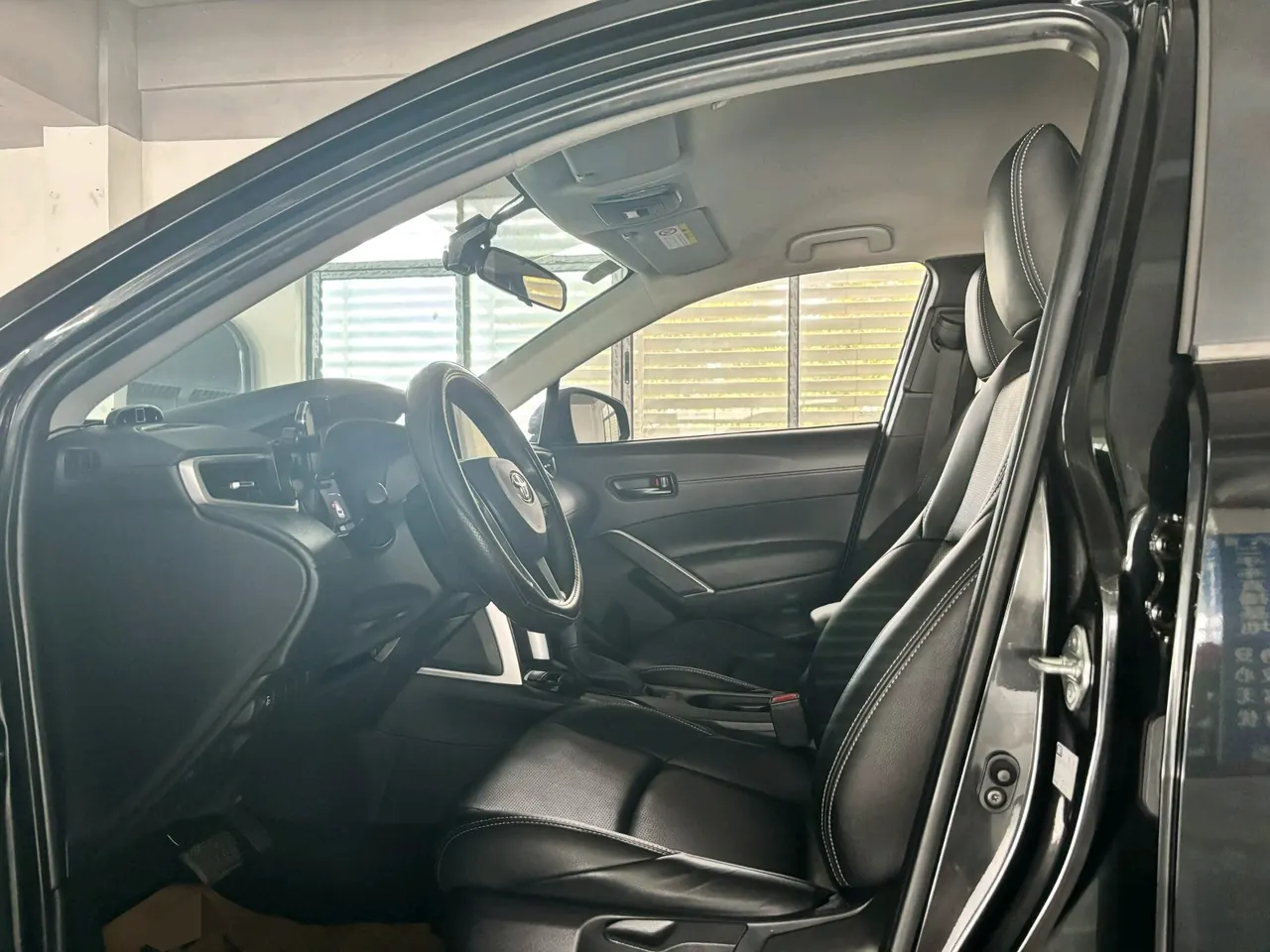 Toyota 2022 Front Landa 2.0 Stepless Premium Edition Automatic Gear 5