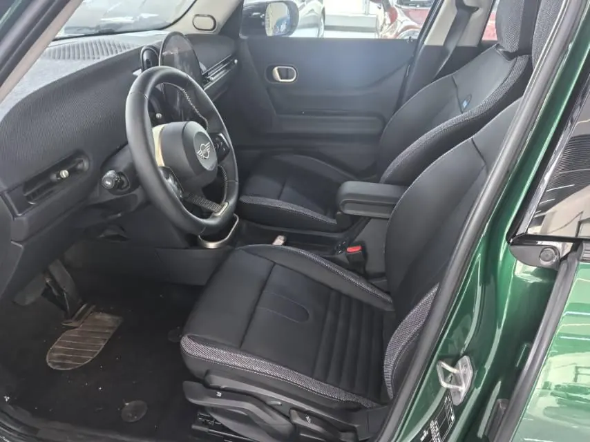 MINI Mini 5-Door (Imported) 2025 Mini Cooper 1.5T Classic Auto 3