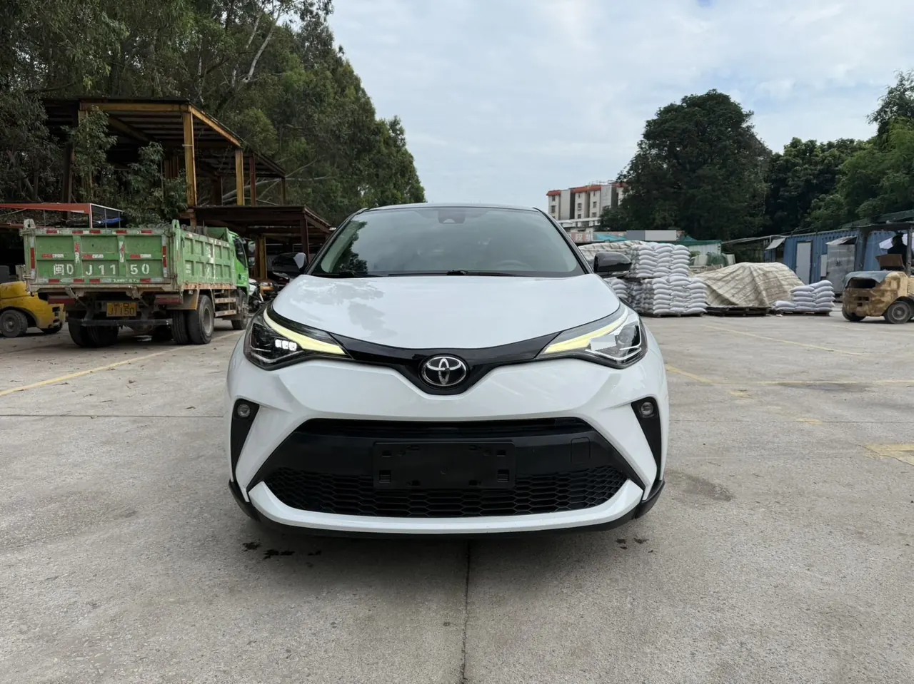 Toyota 2023 C- HR 2.0 Stepless Deluxe Edition Automatic Gear 2