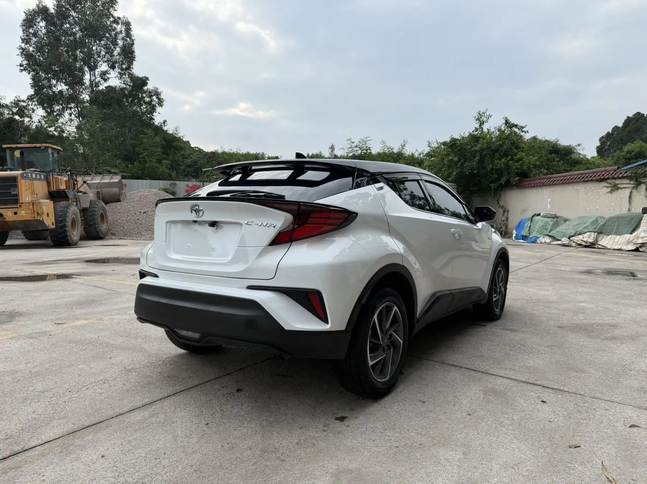 Toyota 2023 C- HR 2.0 Stepless Deluxe Edition Automatic Gear 4