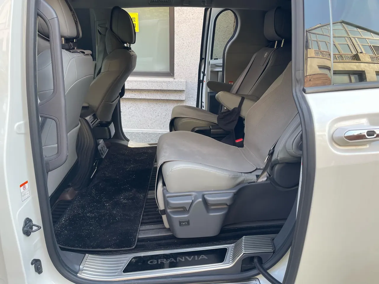 Toyota 2024 Grevia HYBRID 2.5 Stepless Comfort Edition Automatic Transmission 4