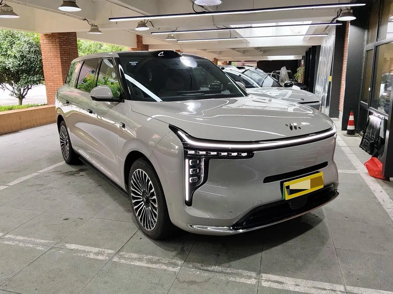 IM 2026 IM LS8 66 Ultra Technology Flagship Large Five-seater Automatic Transmission 5