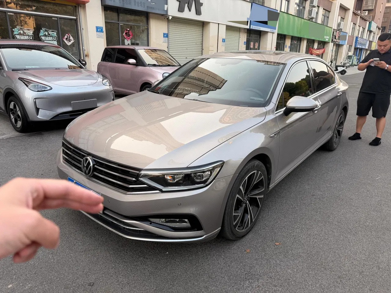 Volkswagen 2020 Magotan 2.0TSI 330TSI Premium Automatic - View 1