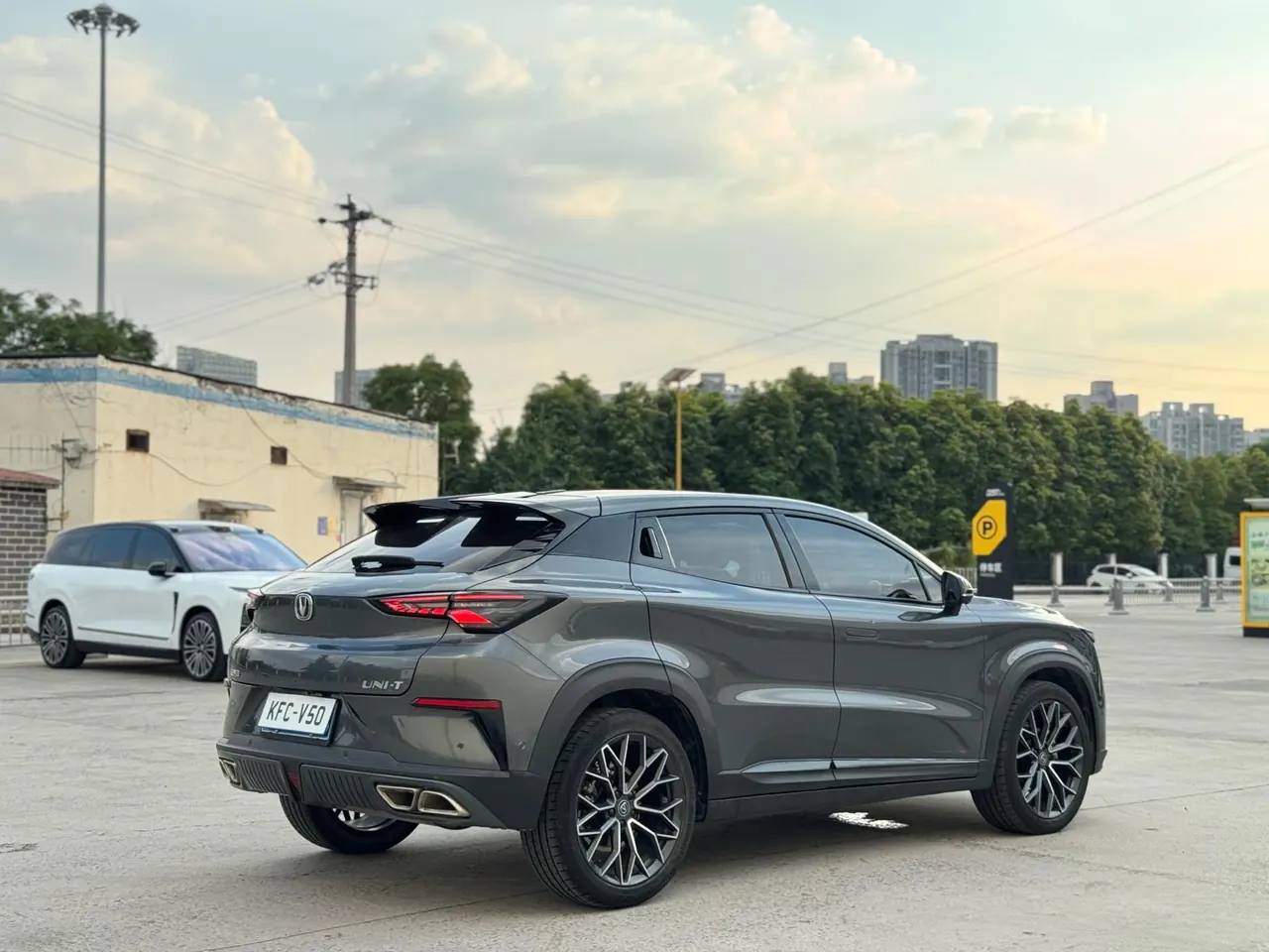 ChangAn 2022 UNI-T 1.5T Flagship Automatic Gear 6