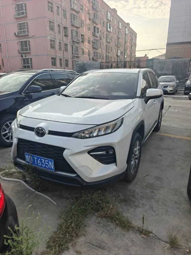 Toyota 2020 Wilanda 2.0 Stepless Four-wheel Drive Deluxe Edition Automatic Transmission - View 1