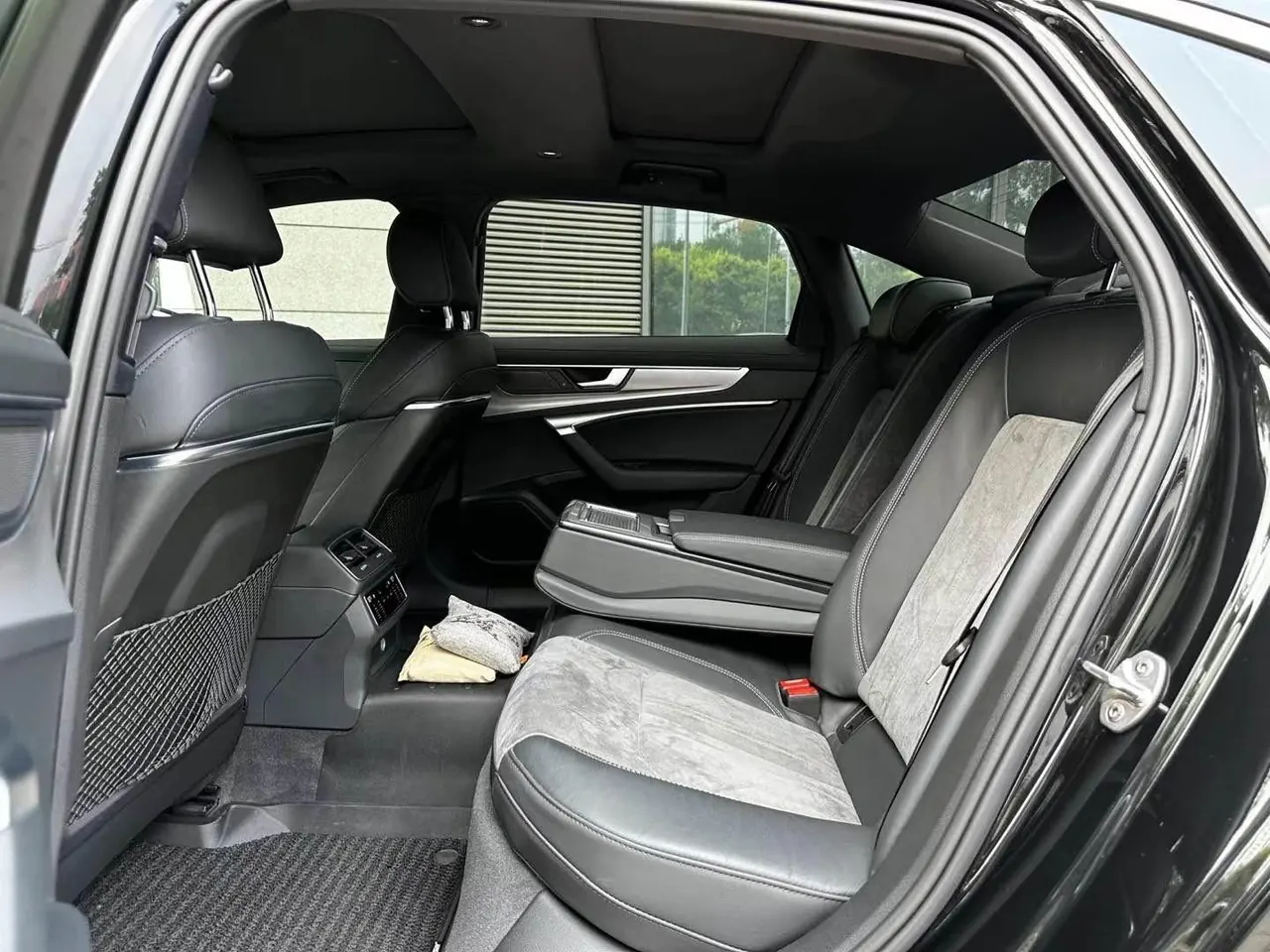 Audi 2021 A6L 2.0TFSI 45TFSI Quattro Selected Elegant Automatic Gear 6