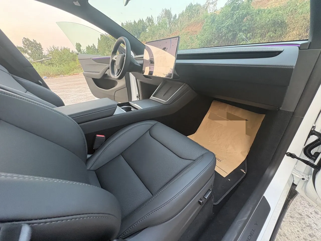 Tesla 2026 Model Y Rear-Wheel-Drive Automatic 8