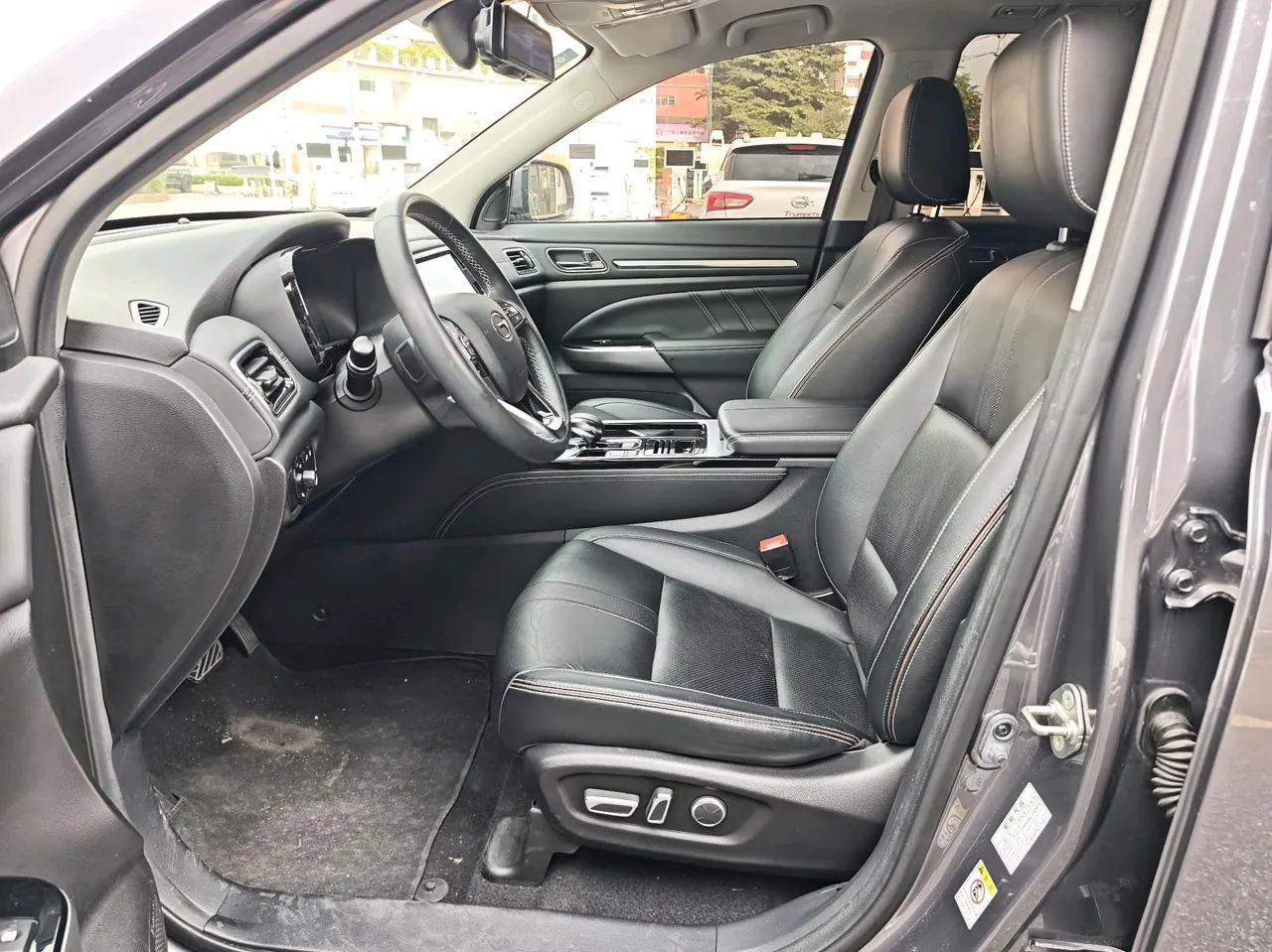 Chuanqi 2020 GS8 2.0T 390T Two-Drive Deluxe Zhilian Edition Seven-seat Automatic Gear 6