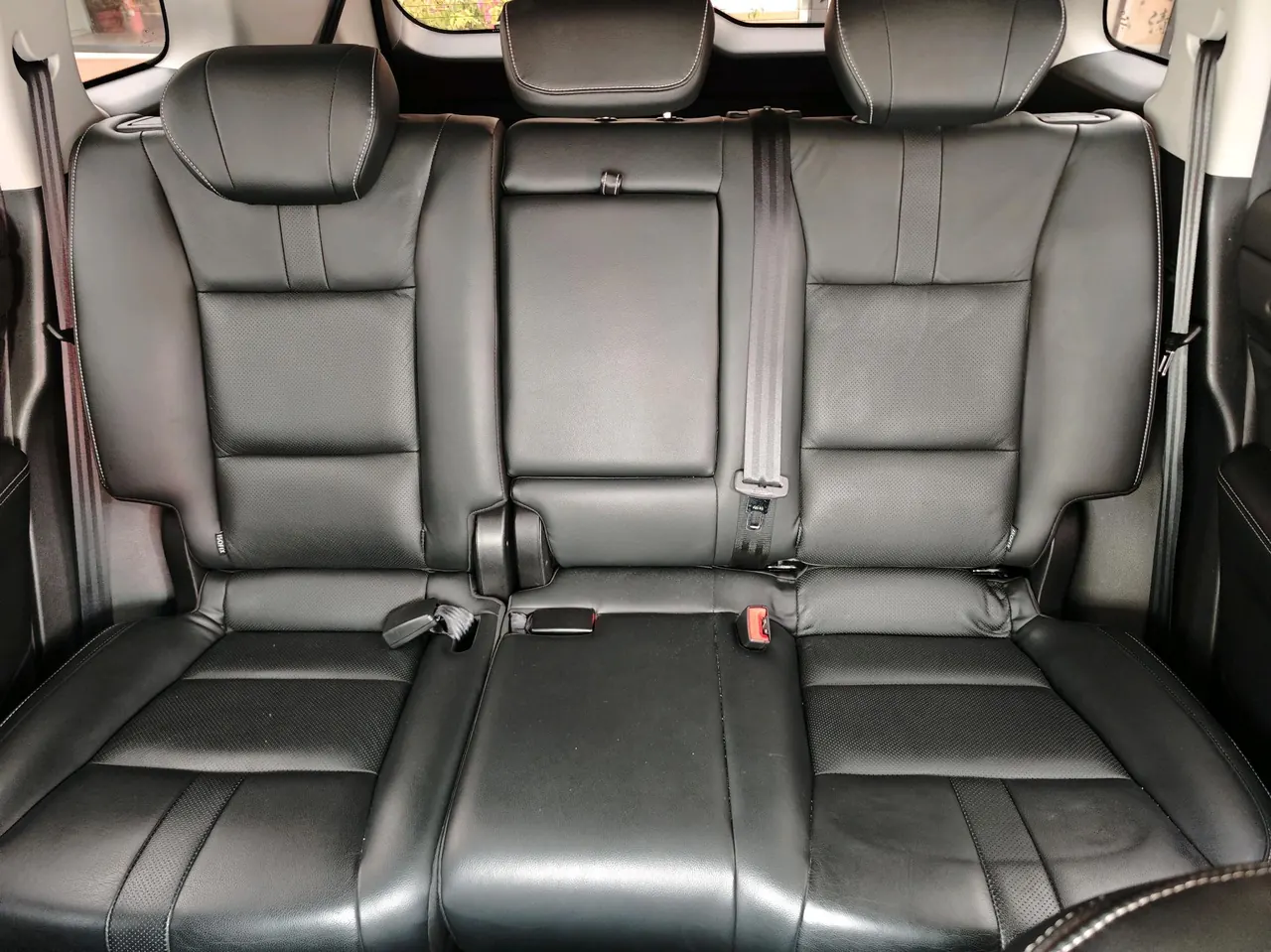 Chuanqi 2020 GS8 2.0T 390T Two-Drive Deluxe Zhilian Edition Seven-seat Automatic Gear 9