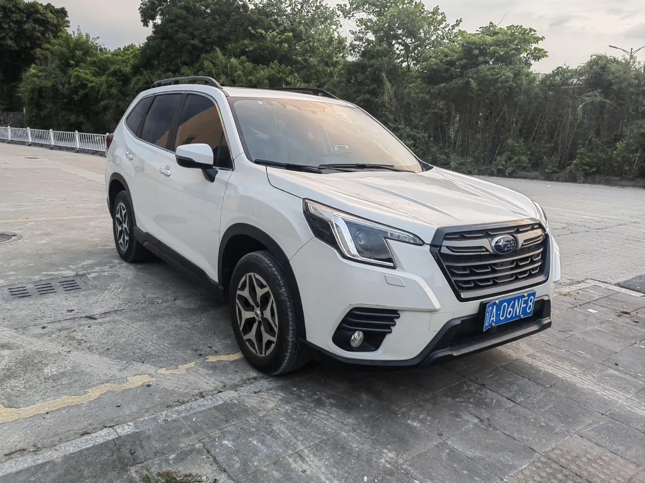 Subaru Forester (Imported) 2022 Forester 2.0i Stepless Deluxe Edition EyeSight Automatic 2