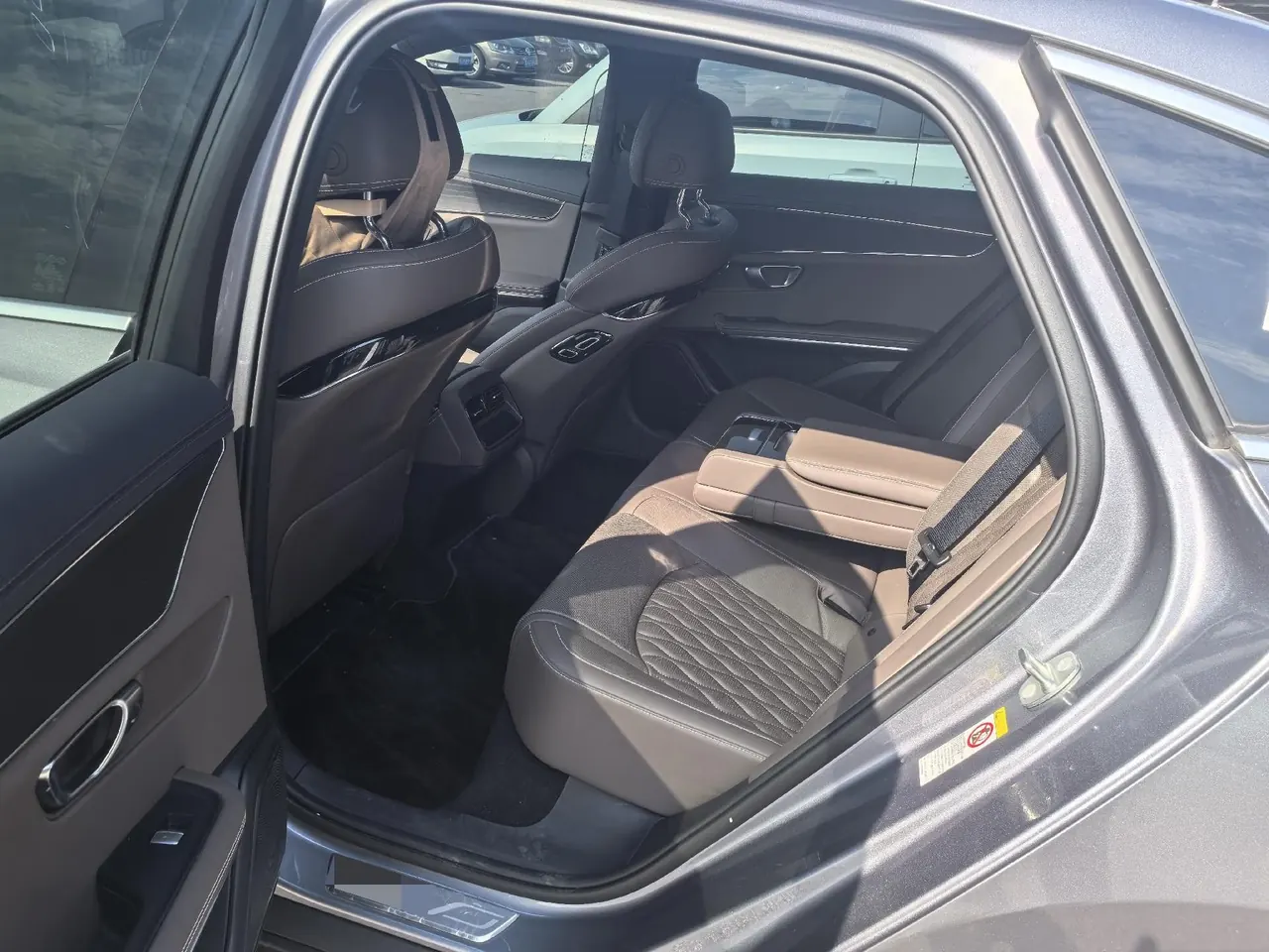 BYD 2020 Han DM 2.0T 4-wheel drive performance version noble automatic gear 3