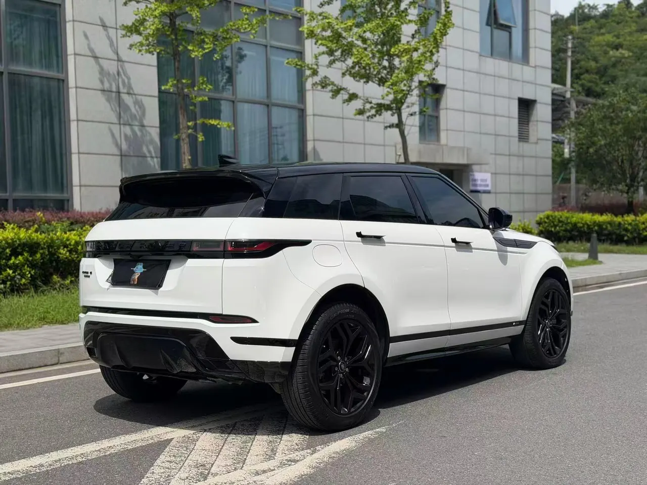 Land Rover 2021 evoque 48V 2.0T 249PS R-DYNAMIC S obsidian black sports technology edition automatic gear 9