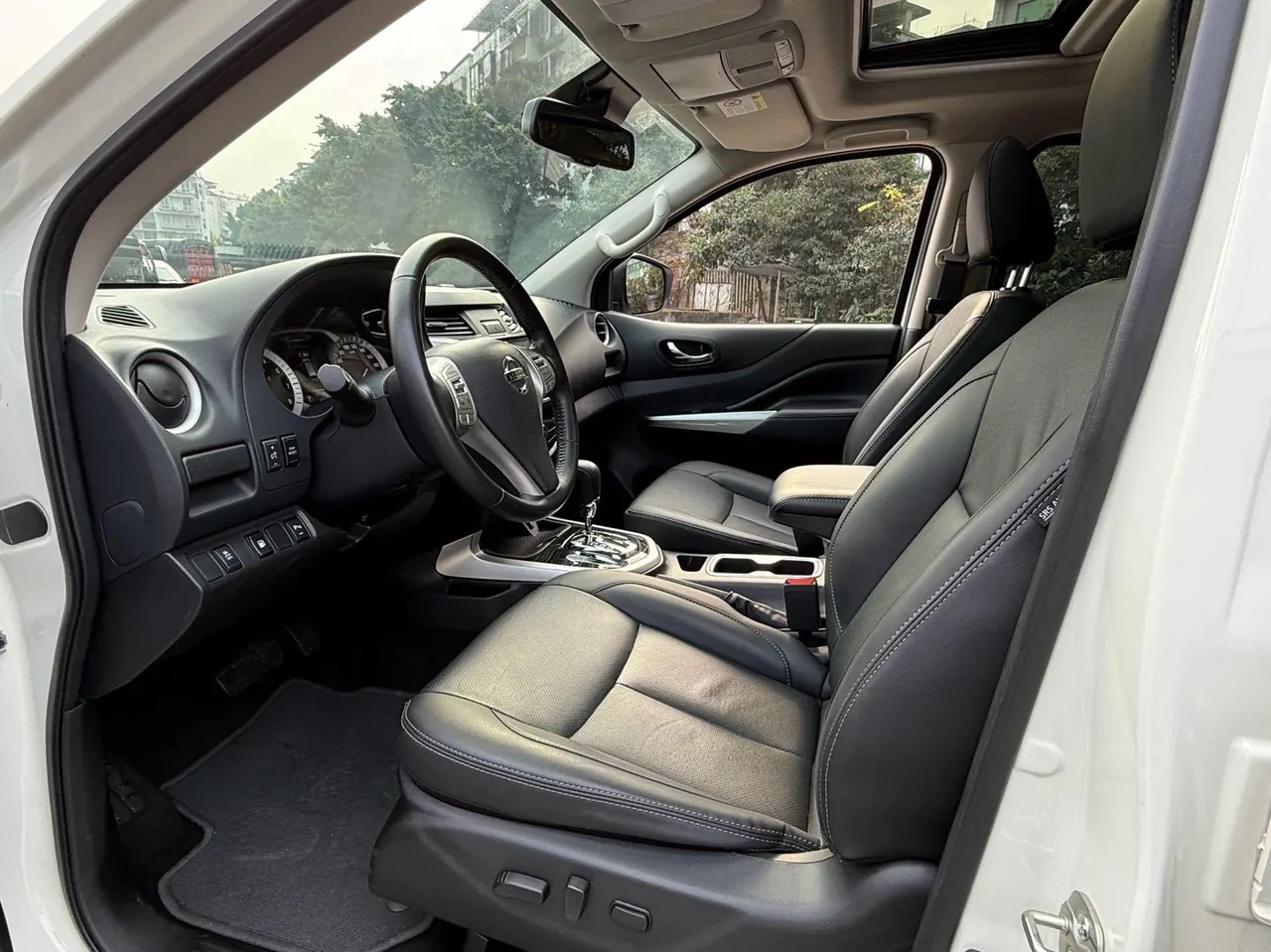 Nissan 2020 Tuda 2.5 Four-wheel Drive Flagship Automatic Gear 4