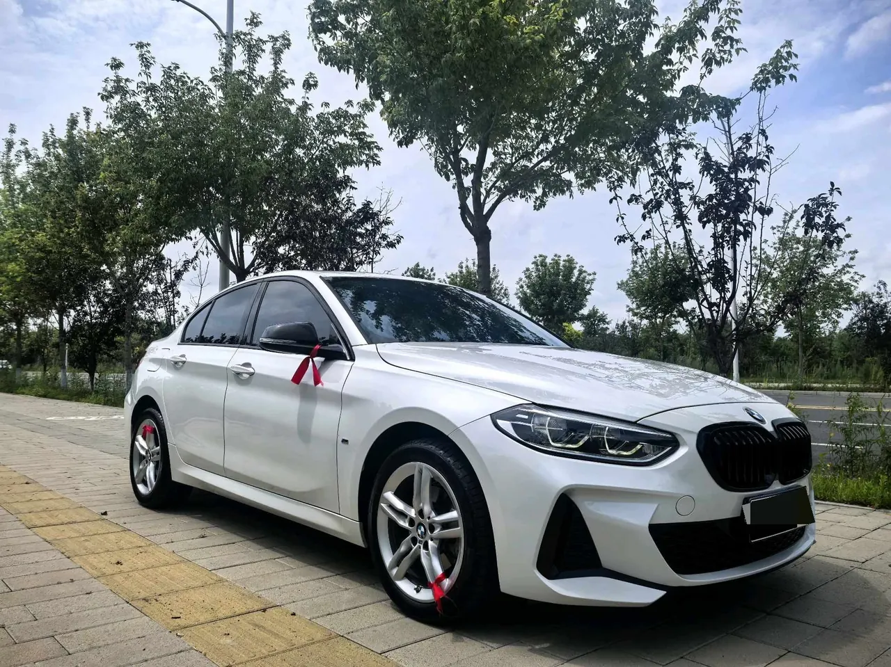 BMW 1 Series 2023 120i 1.5T M Sports Obsidian Night Edition Automatic Gear 3