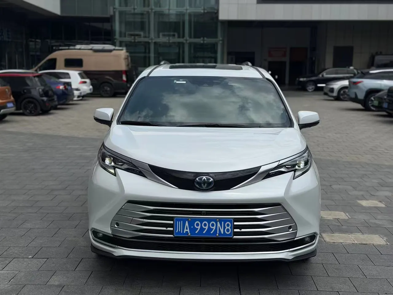 Toyota 2021 Sana 2.5 Stepless Platinum Edition Automatic Transmission 2